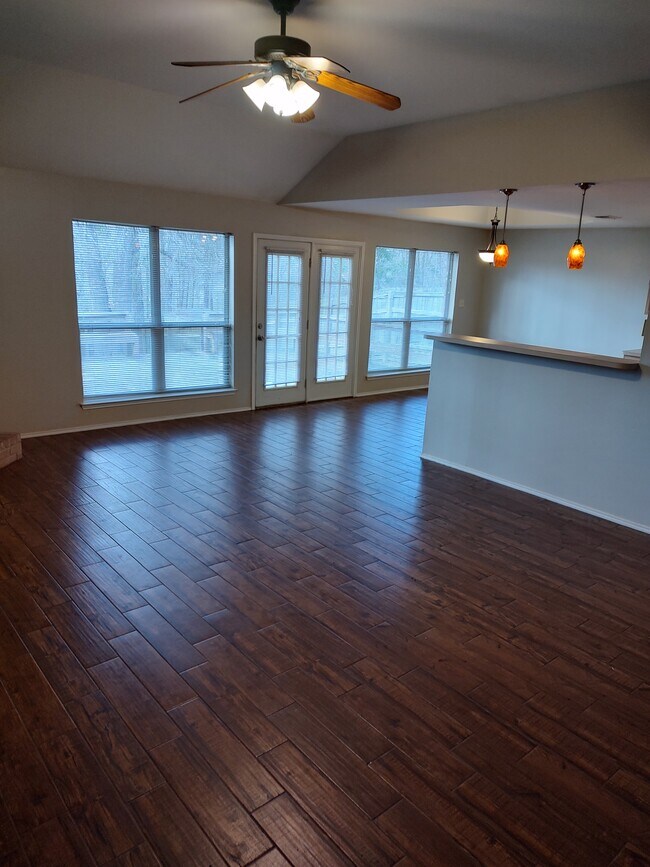 Building Photo - 281 Frederick Cir