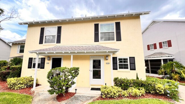 Building Photo - Spacious 2-Bedroom Condo in the Heart of A...