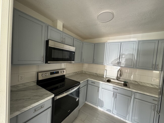 Building Photo - 1161 Partlow Dr