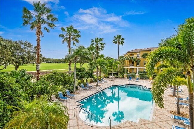 Building Photo - 5080 Fairways Cir