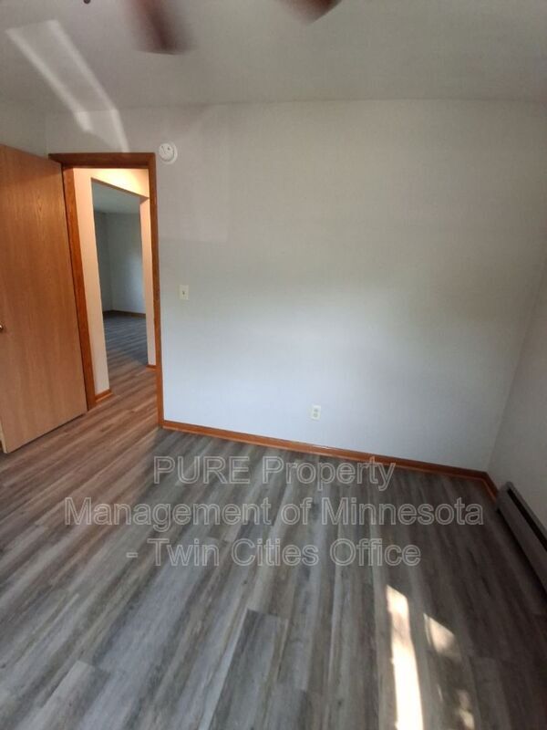Building Photo - 815 17th St W