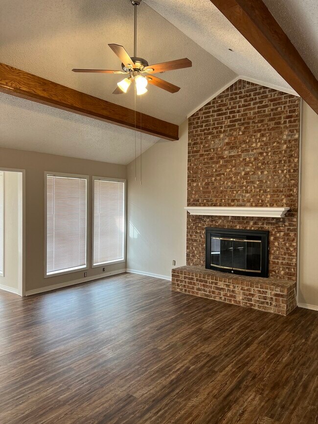 Building Photo - 2300 Brandies Ct. Norman, OK 73071