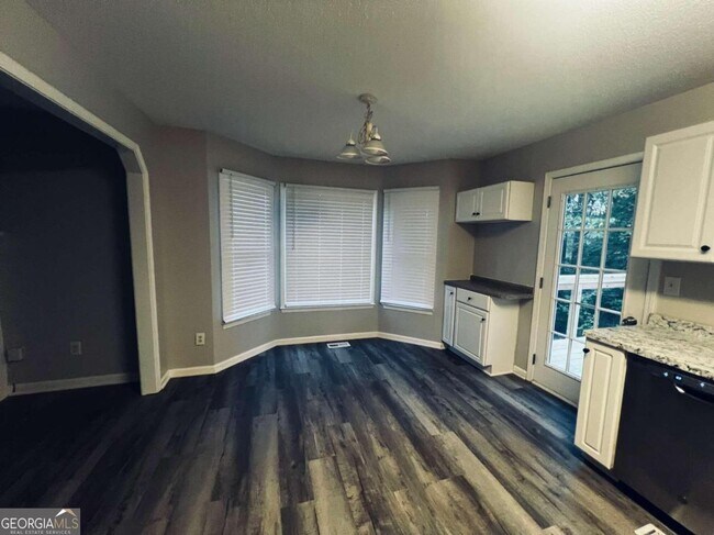 Building Photo - 66 Sadler Dr
