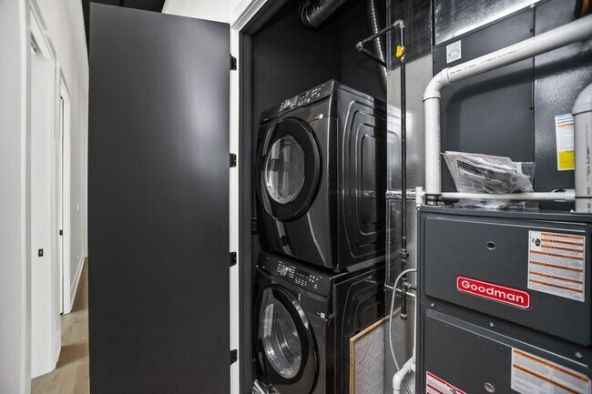 Foto del edificio - 6556 S Minerva Ave