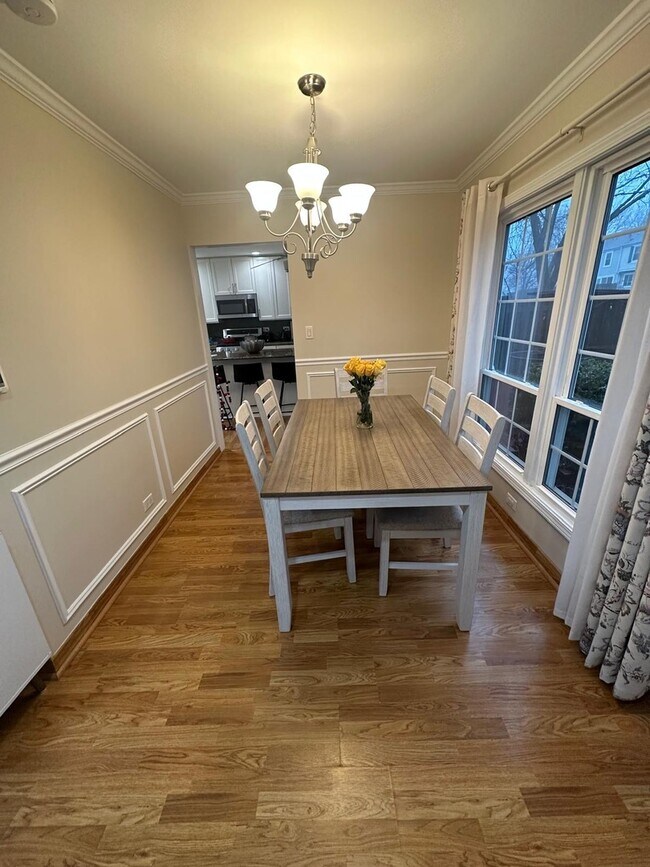 Foto del edificio - 2062 Danbury Pl