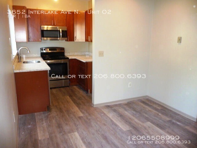 Foto del edificio - 3652 Interlake Ave N