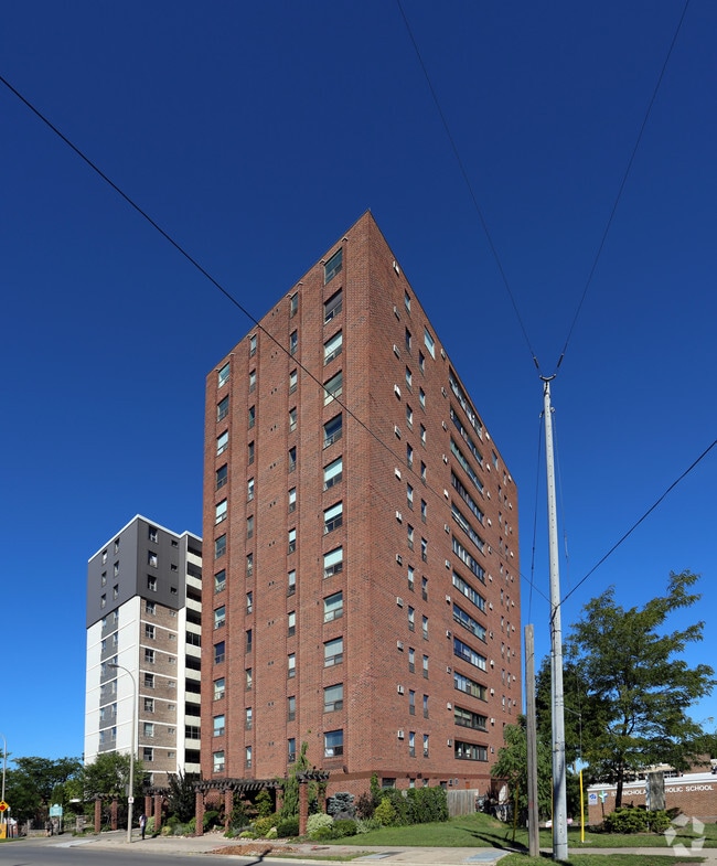 Chateau Royale Condos