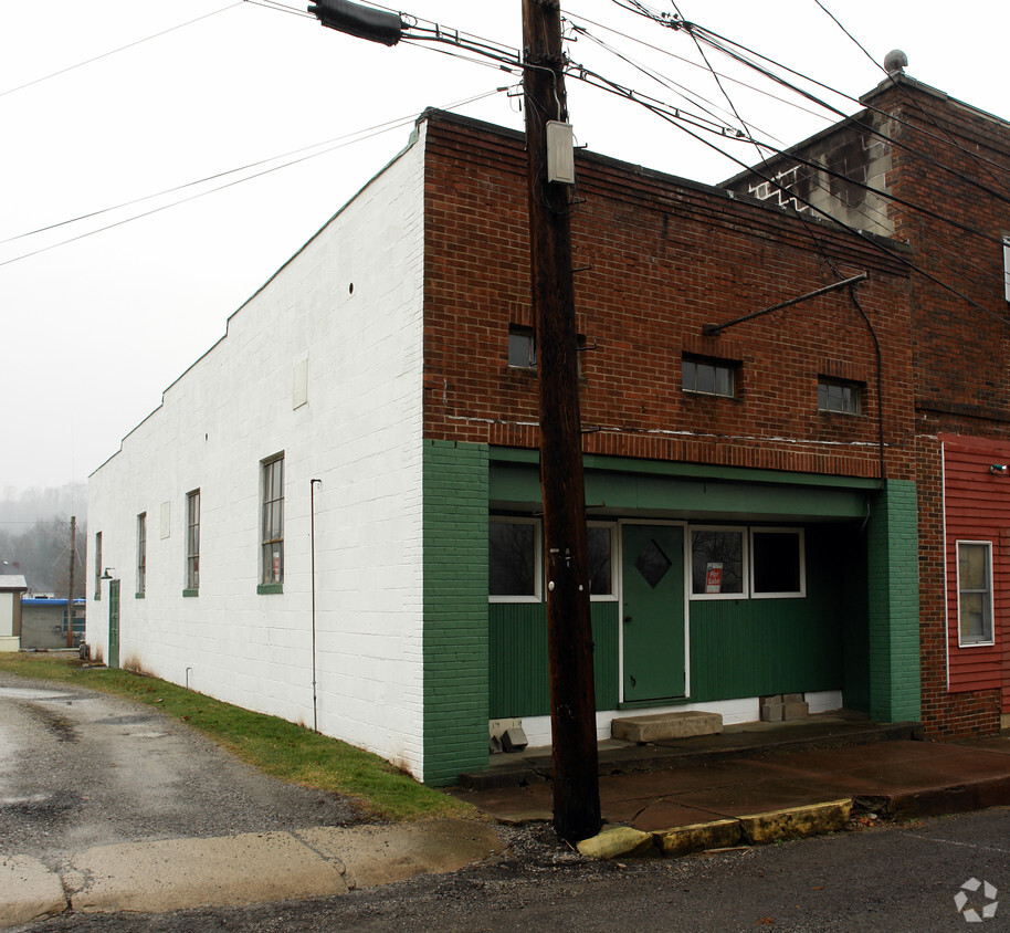 Building Photo - 38-43 Depot St