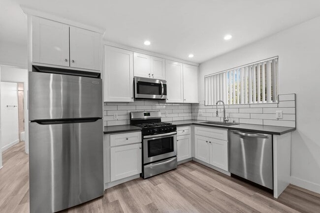 Foto del edificio - 925 W 30th St