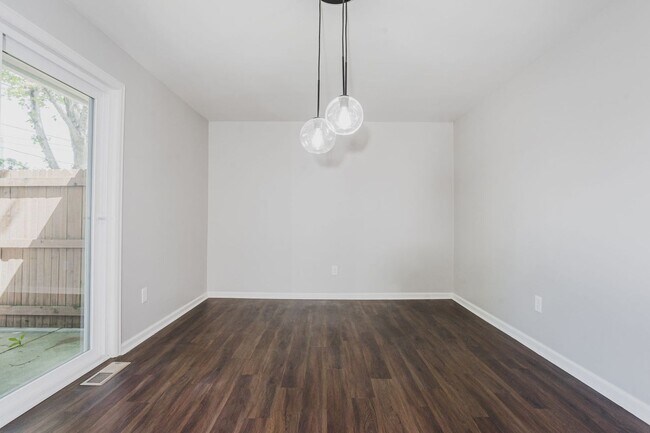 Building Photo - 5055 Swadley St