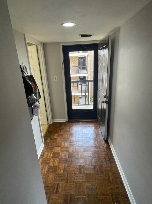 Foto del edificio - 227 Canal Park Dr