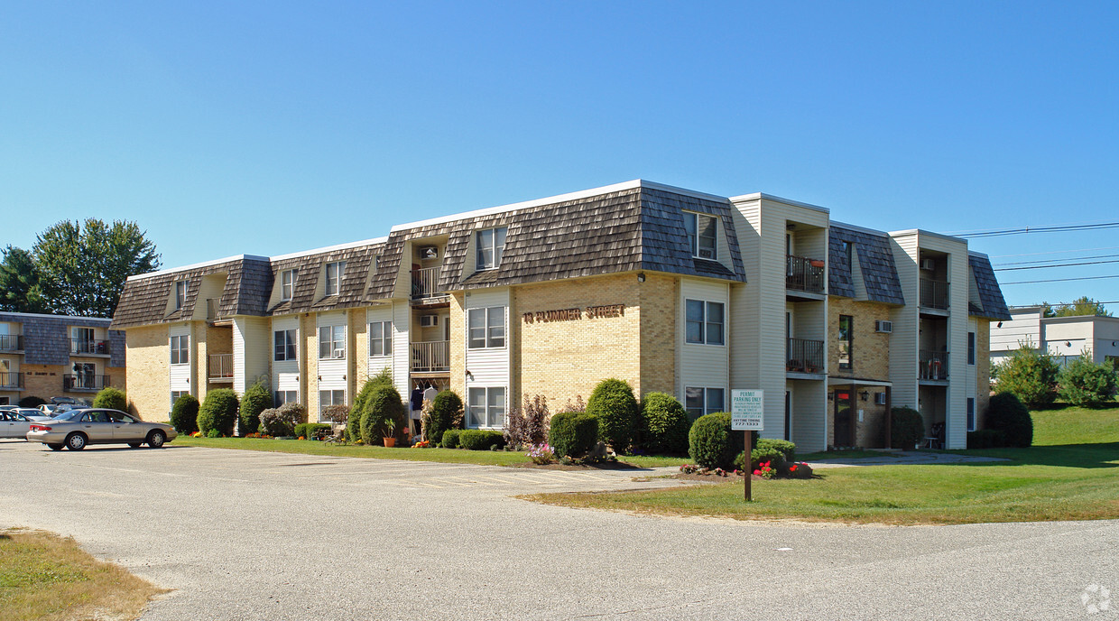 Primary Photo - Auburn Mall Apartments