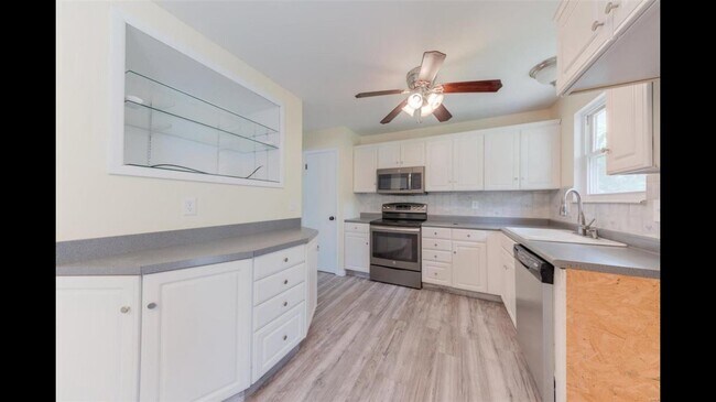 Foto del edificio - 30 Green Hill Ln