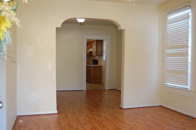 Building Photo - 2790 San Antonio St