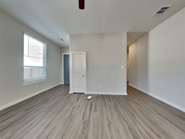 Building Photo - 2403 Cohorn Trl