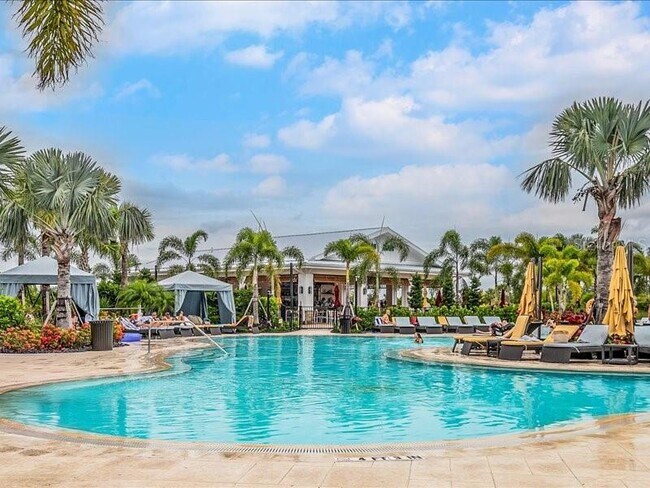 17741 Crescent Moon Lp Lakewood - 17741 Crescent Moon Lp Lakewood Ranch Fl Building Photo 