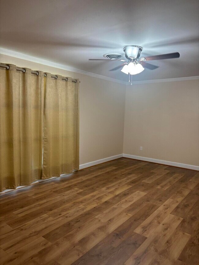 Foto del edificio - 855 Whatley St