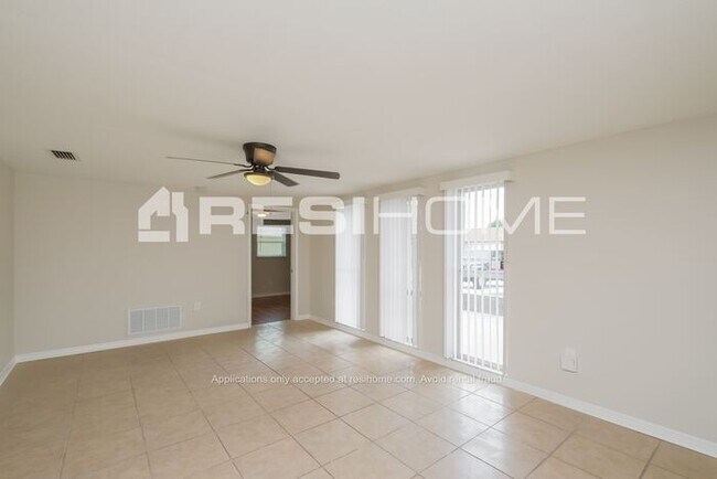 Foto del edificio - 7535 Arbordale Dr