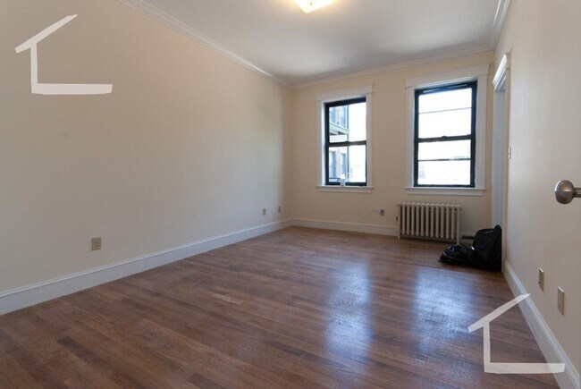 Foto del edificio - 22 Glenville Ave