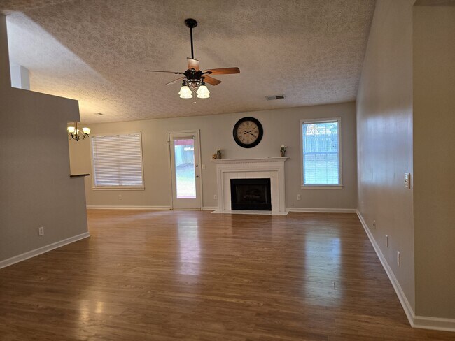 Foto del edificio - 3585 Plum Creek Trail NW