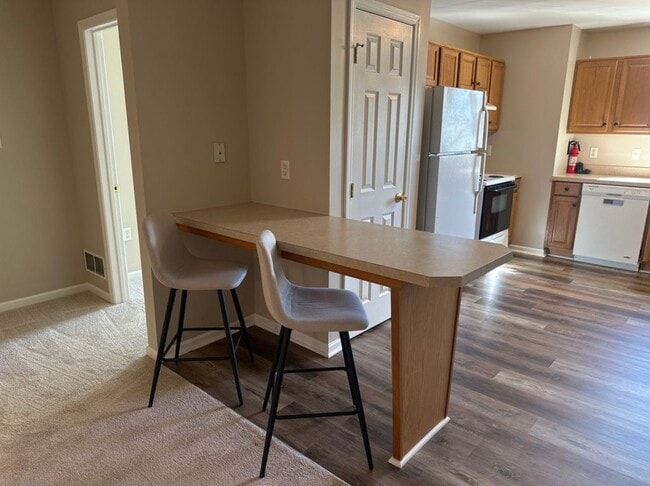 Foto del edificio - 35 Christine Dr