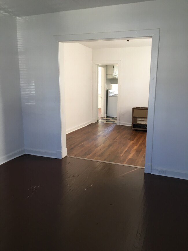 Building Photo - 2013 Maplewood Ave