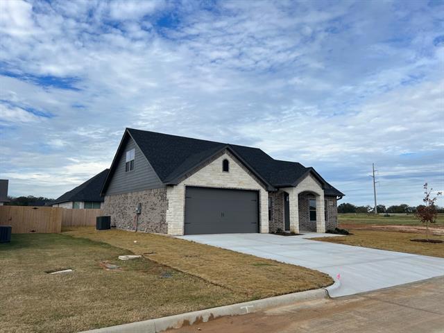 Building Photo - 1323 Oleander