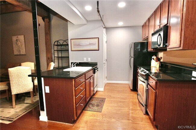 Foto del edificio - 815 Porter St