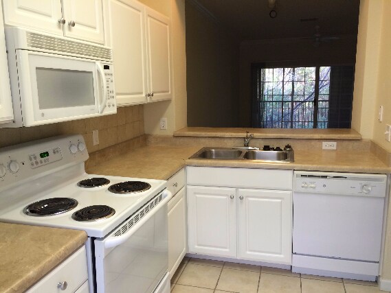 Building Photo - 2/2.5 Town Home in Magnolia Place - Availa...