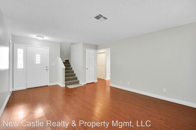 Building Photo - 5 br, 2.5 bath House - 8136 Spur Ct.