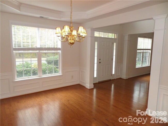 Building Photo - 9525 Oswald Ln