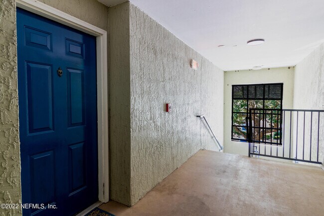 Foto del edificio - 3591 Kernan Blvd S