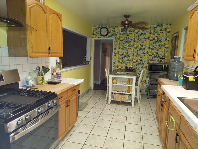Foto del edificio - 1320 S Fleetwell Ave