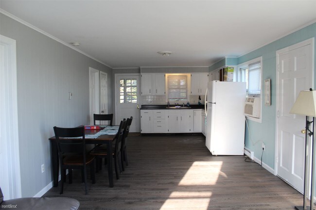 Building Photo - 2 br, 1 bath House - Winter Rental
