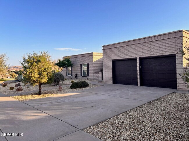 Foto del edificio - 6301 Jebel Way