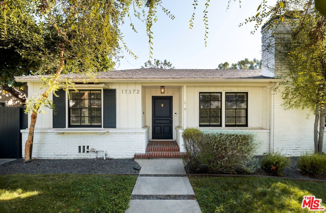 Primary Photo - 11372 Montana Ave