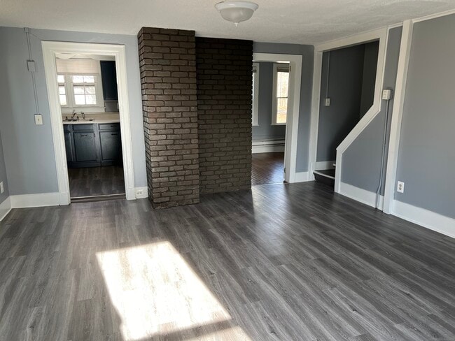 Building Photo - 88 Spencer St