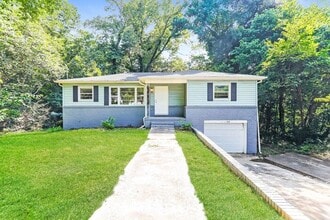408 Sunhill Rd NW