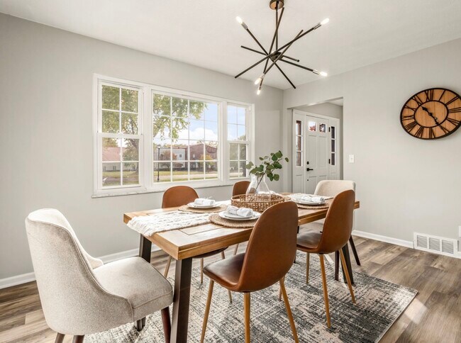 Foto del edificio - 1080 Hillsdale Dr