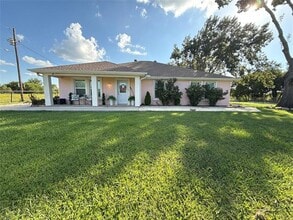 Building Photo - 5215 Milam Rd