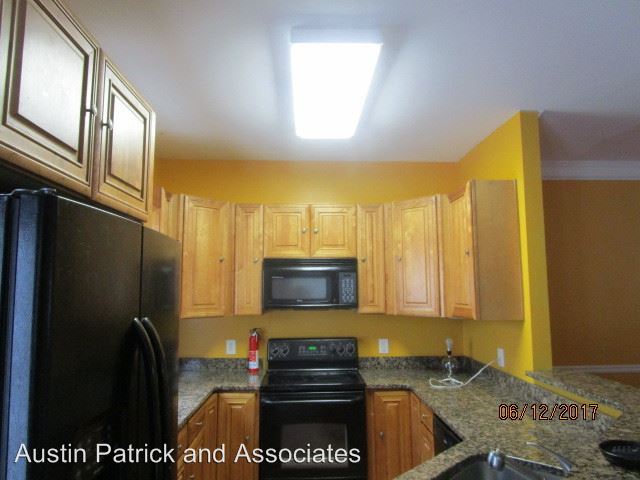 Building Photo - 1561 Laurel Park Pl SW