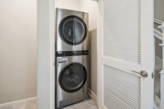 Foto del edificio - 605 El Camino Real