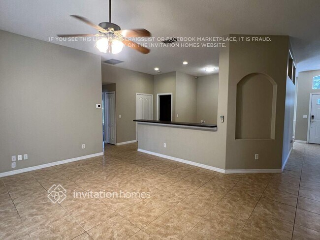 Foto del edificio - 10207 Summer Elm Ave