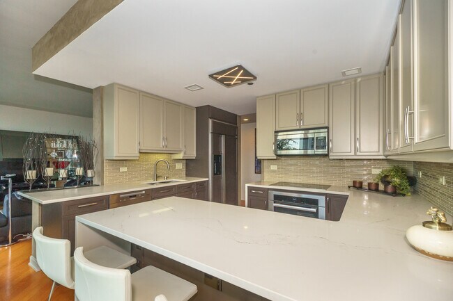 Foto del edificio - 130 N Garland Ct