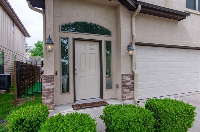 Foto del edificio - 2001 Faro Dr