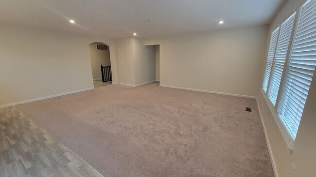 Building Photo - New 4-Bedroom Home In Mount Washington– Storage Galore