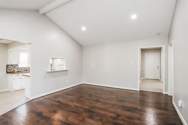 Foto del edificio - 13914 Duncannon Dr