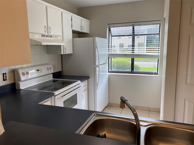 Foto del edificio - 6138 SW 8th Ln