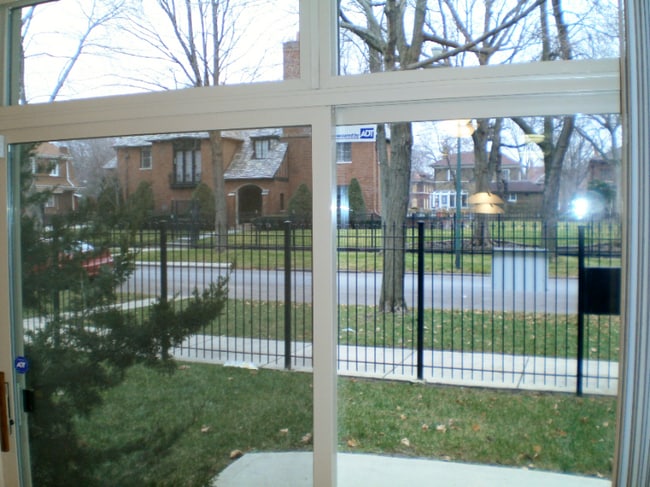 Building Photo - 6918 S Cregier Ave