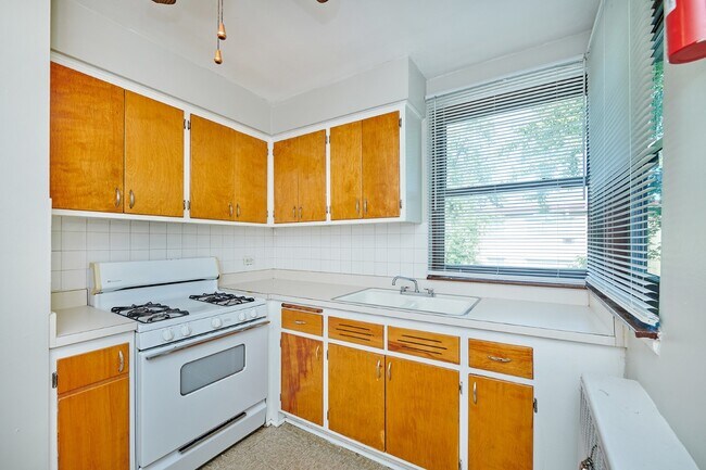 Foto del edificio - 7383 N Winchester Ave